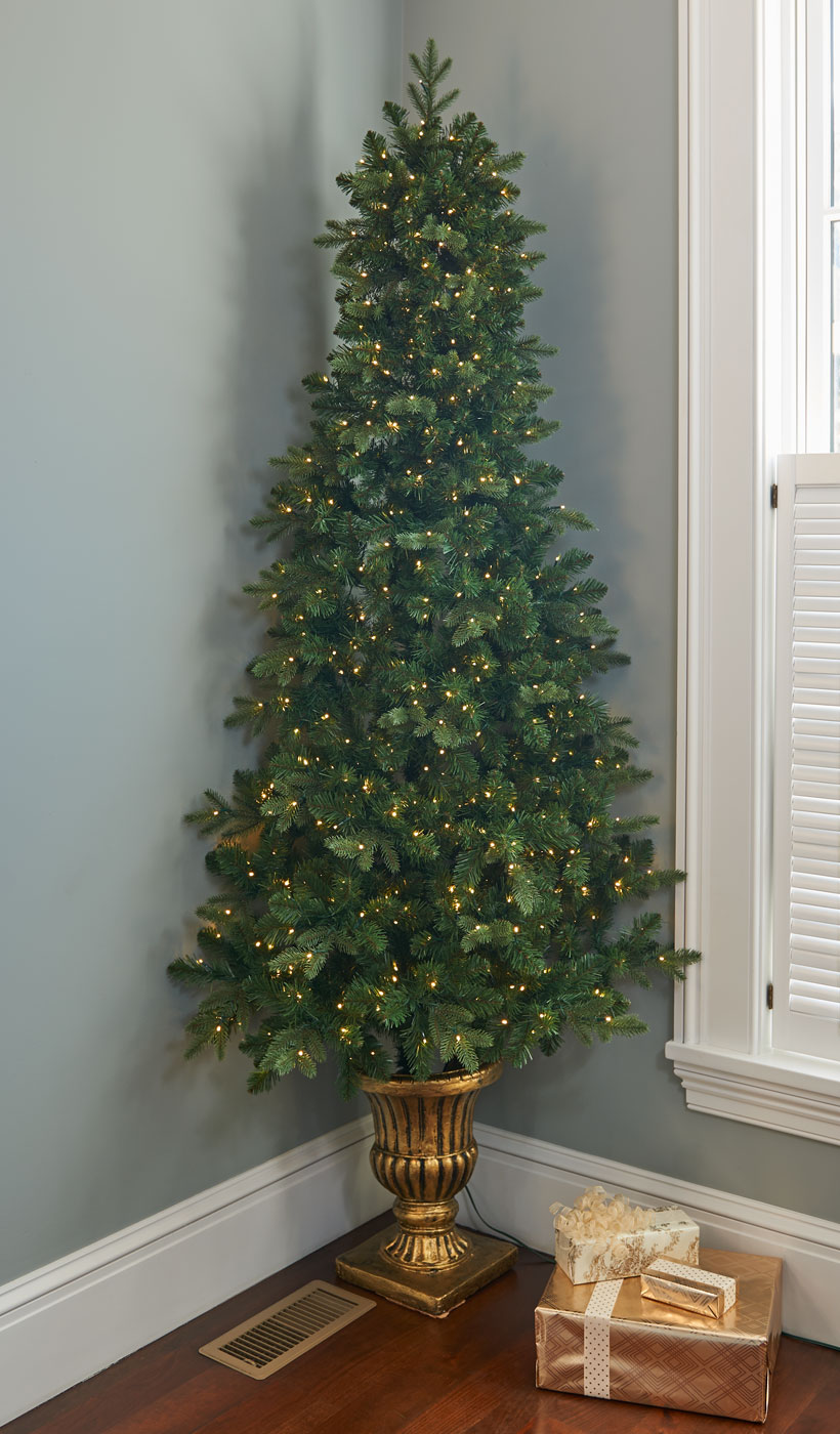How to Decorate a Small Spaces for Christmas-Corner Tree
