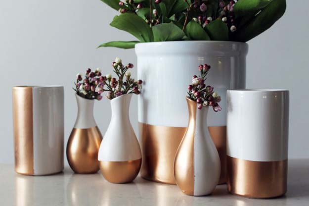 Gold DIY Projects and Crafts - Gold-Dipped Ceramics - Easy Room Decor, Wall Art and Accesories in Gold - Spray Paint, Painted Ideas, Creative and Cheap Home Decor - Projects and Crafts for Teens, Apartments, Adults and Teenagers http://diyprojectsforteens.com/diy-projects-gold