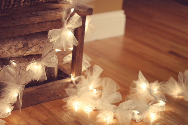 String Light DIY ideas for Cool Home Decor | Firefly Christmas Lights are Fun for Teens Room, Dorm, Apartment or Home | http://diyprojectsforteens.com/diy-string-light-ideas/