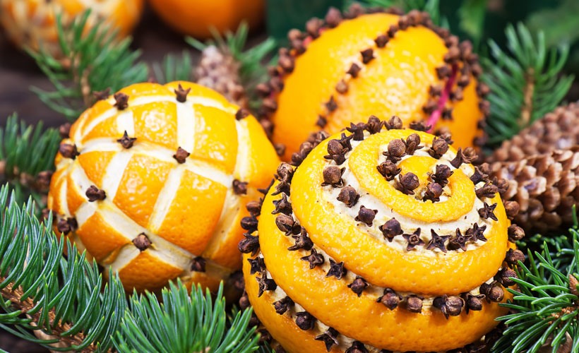 Christmas Decorating Ideas-Decorate with Nature-Decorative Oranges