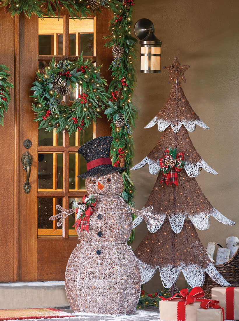 Christmas Decorating Ideas-Decorate with Nature-Snowman and Christmas Tree