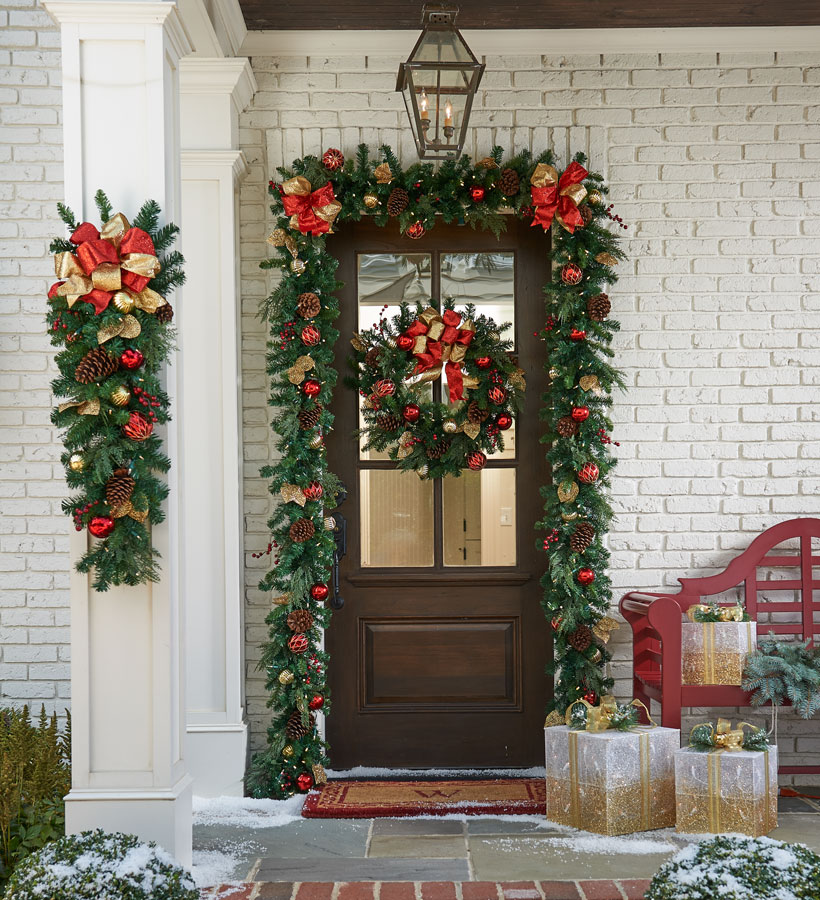 Dress Your Home to Impress with These Outside Christmas Decorations-Entryway