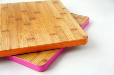 2014-09-22-DIYKitchenIdeaspaintedcuttingboard.jpg