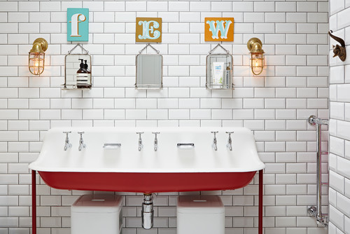 13 Colorful Ideas for Kids’ Bathrooms