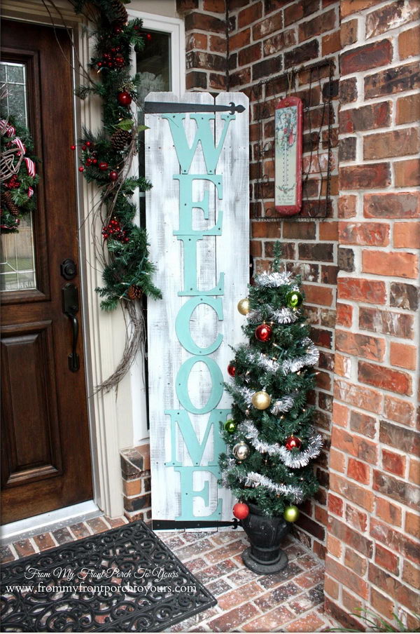 Holiday Welcome Sign. 