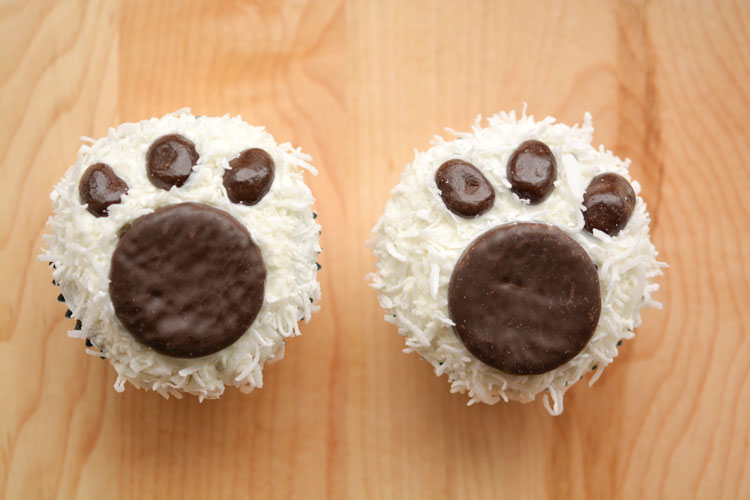 Polar bear paw print cupcakes.