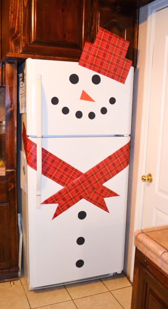 Snowman Refrigerator! I'm sorry, I think this is so cute. I don't know why.... who wouldn't love this?