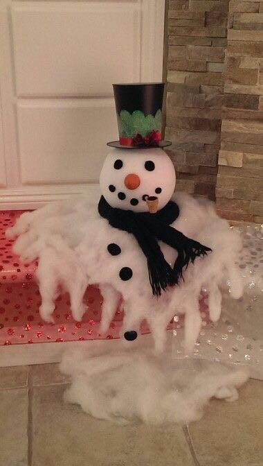 Melted Snowman Doorway Decoration...these are the BEST Homemade Christmas Decorating Ideas!