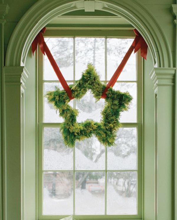 window-box-christmas-decorations