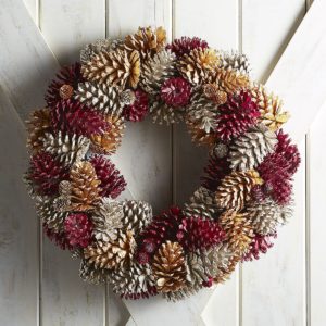 wreath-pinecones