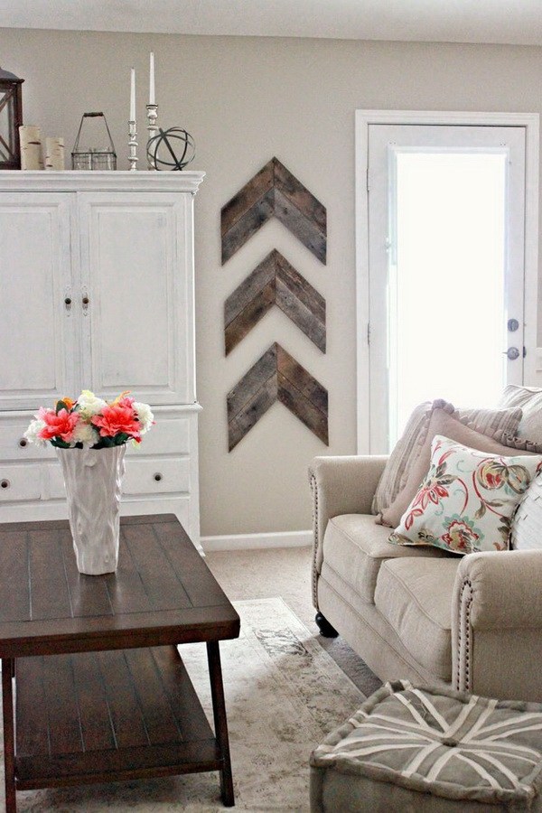 DIY Wooden Arrow Wall Art: The simple wooden wall art can also boost a room’s natural flow. 