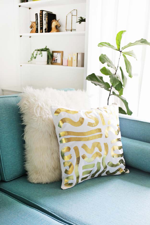 Gold DIY Projects and Crafts - Gold Foil Pillow - Easy Room Decor, Wall Art and Accesories in Gold - Spray Paint, Painted Ideas, Creative and Cheap Home Decor - Projects and Crafts for Teens, Apartments, Adults and Teenagers http://diyprojectsforteens.com/diy-projects-gold