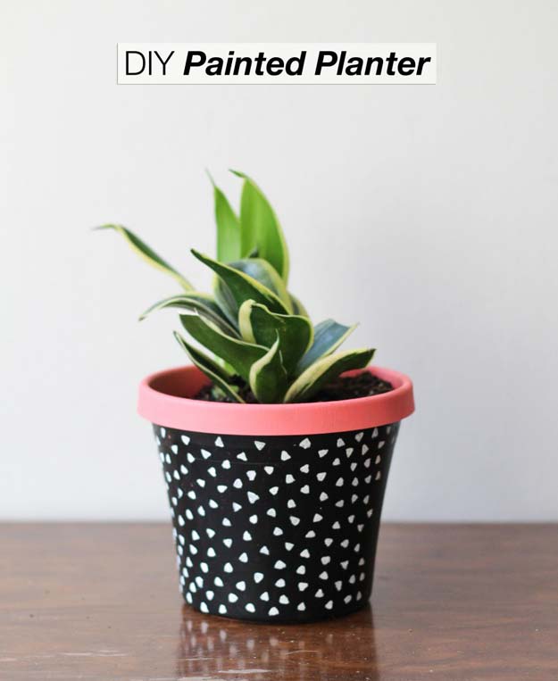 DIY Room Decor Ideas in Black and White - DIY Painted Planter - Creative Home Decor and Room Accessories - Cheap and Easy Projects and Crafts for Wall Art, Bedding, Pillows, Rugs and Lighting - Fun Ideas and Projects for Teens, Apartments, Adutls and Teenagers http://diyprojectsforteens.com/diy-decor-black-white