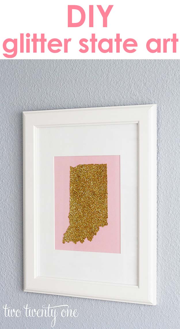 Gold DIY Projects and Crafts - Glitter State Art - Easy Room Decor, Wall Art and Accesories in Gold - Spray Paint, Painted Ideas, Creative and Cheap Home Decor - Projects and Crafts for Teens, Apartments, Adults and Teenagers http://diyprojectsforteens.com/diy-projects-gold
