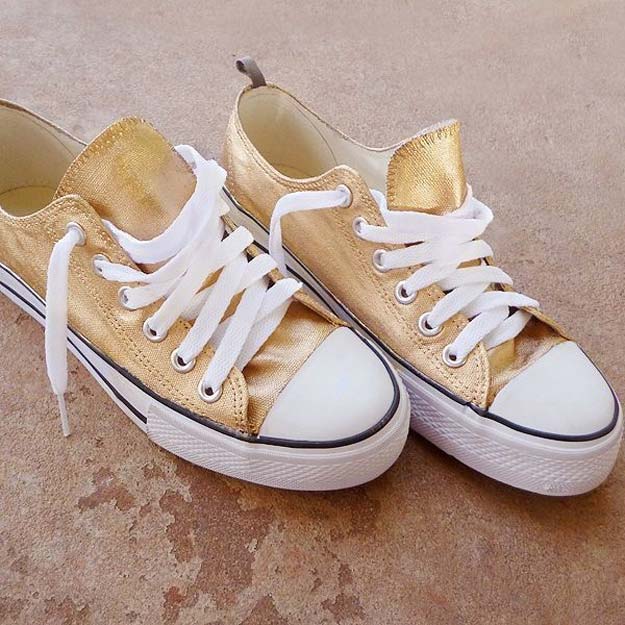 Gold DIY Projects and Crafts - Make Sneakers 24K Gold - Easy Room Decor, Wall Art and Accesories in Gold - Spray Paint, Painted Ideas, Creative and Cheap Home Decor - Projects and Crafts for Teens, Apartments, Adults and Teenagers http://diyprojectsforteens.com/diy-projects-gold