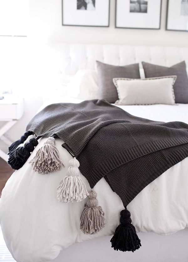 diy-tassel-blanket