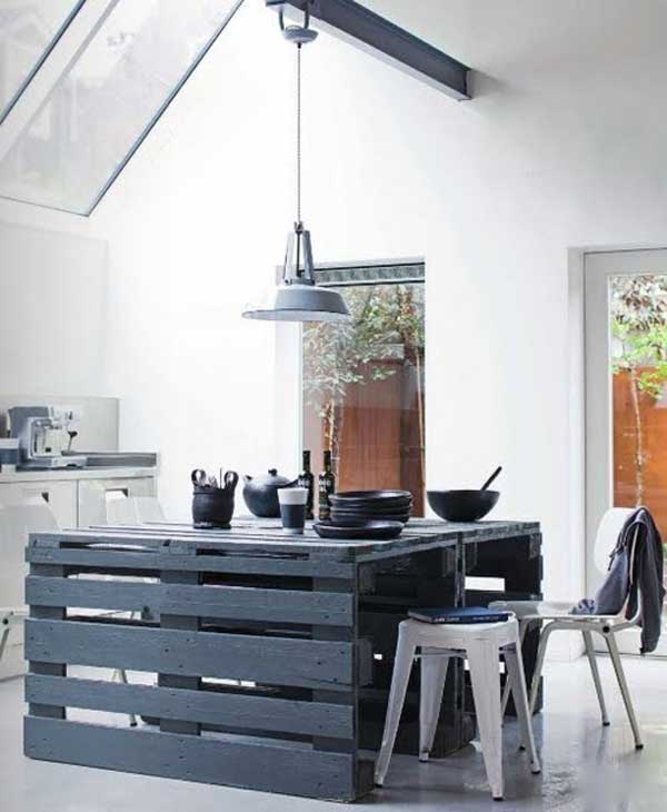 #4 WOODEN PALLET KITCHEN ISLE DOUBLING AS DINNING TABLE