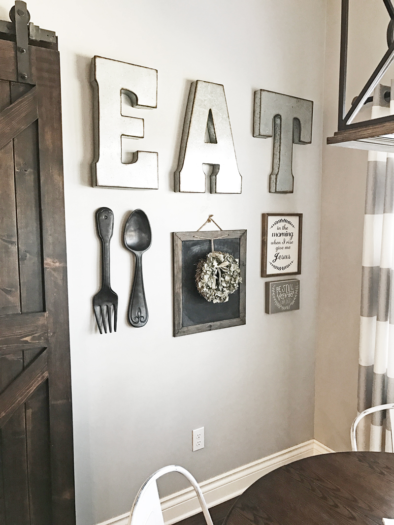 Dining Room Gallery Wall Decor in a rustic and farmhouse style