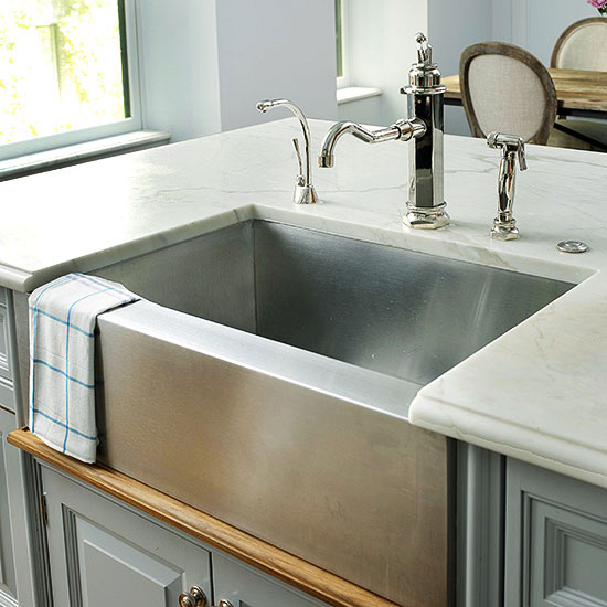 Sleek Modern Kitchen Sink